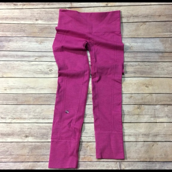 Lululemon Ebb to Street Leggings. Size 2. - Picture 2 of 3